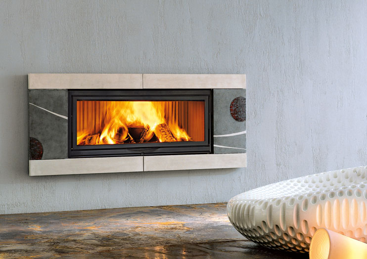 Hogar de leña Piazzetta, modelo 31 Nuova Vita, de encastre para chimeneas cerradas.