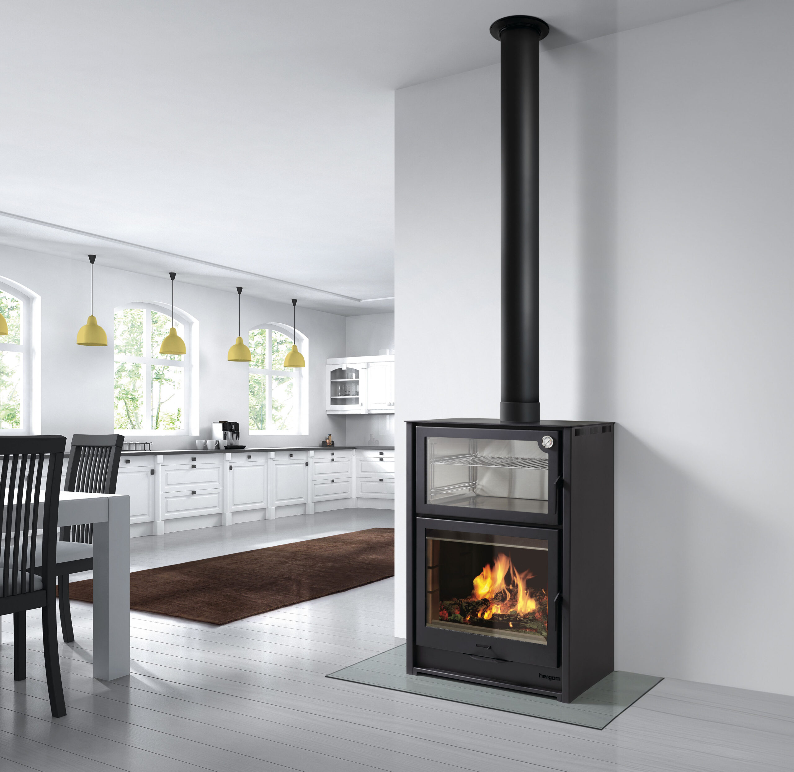 Estufa de leña independiente Hergom Glow con base de patas, de doble combustión, con cristales laterales y esmalte Ámbar.
